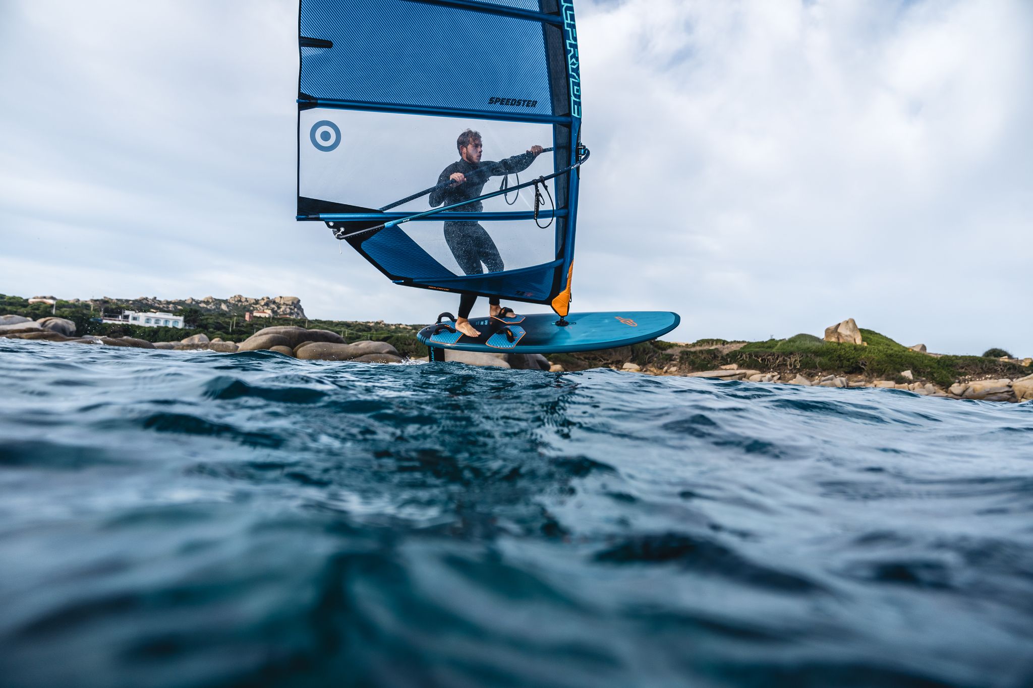 windfoiling flight FR neilpryde hydrofoil obrazek